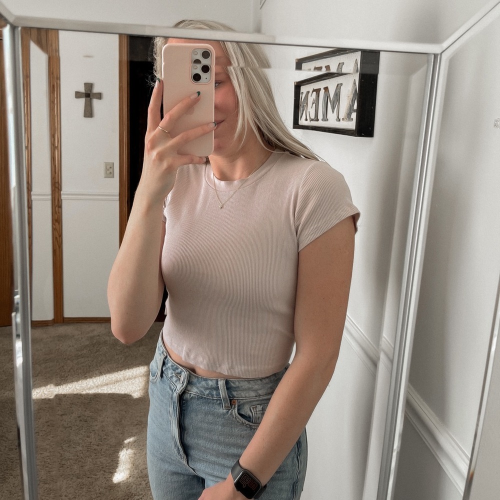 Aritzia TNA Ribbed Cropped T-Shirt